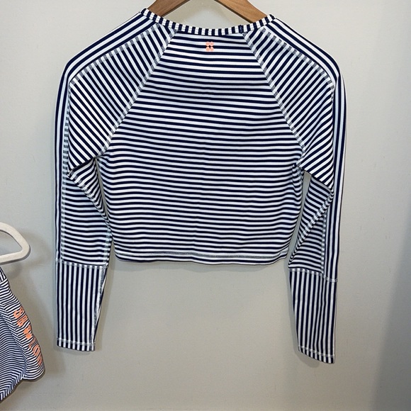 Sweaty Betty Retro Rash Guard Crop Top + Surfs Up Board Shorts (Bundle!) - Picture 9 of 10